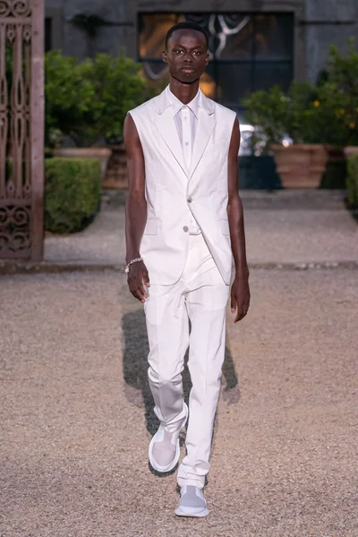 Look 55